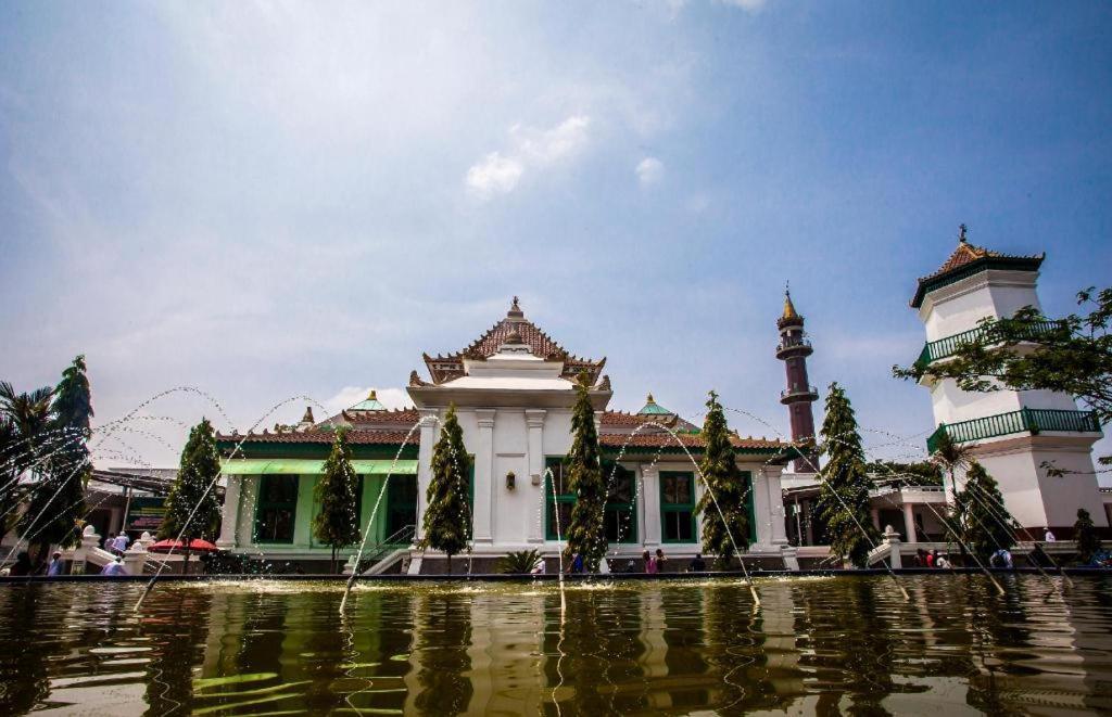 The Arista Hotel Palembang Kültér fotó