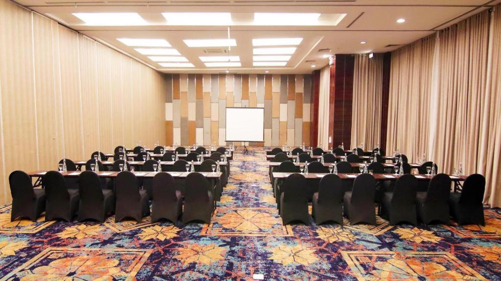 The Arista Hotel Palembang Kültér fotó