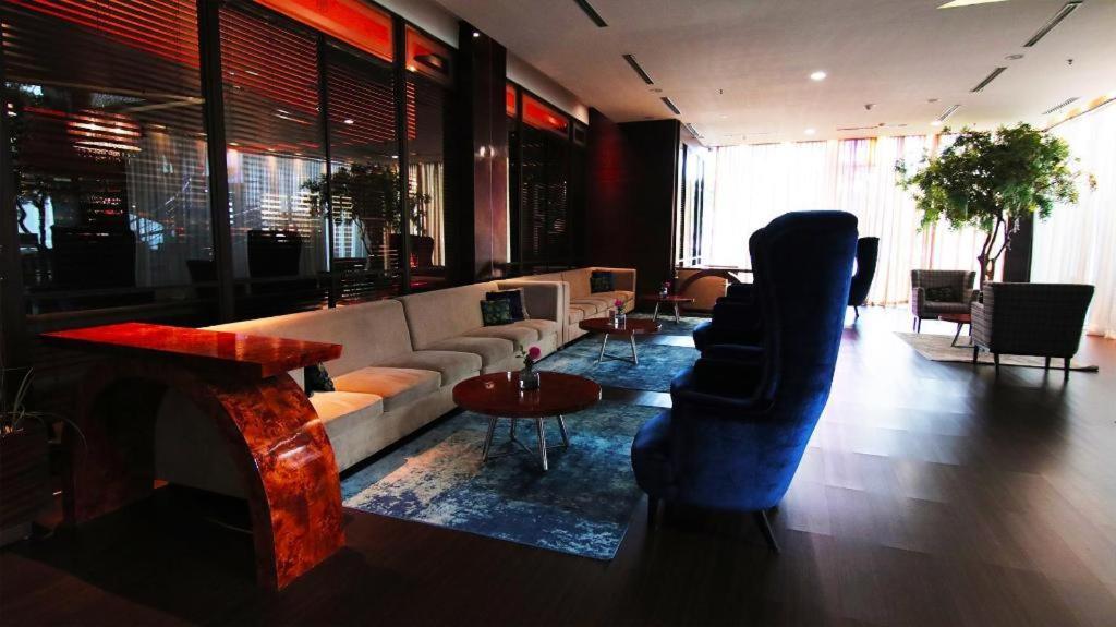 The Arista Hotel Palembang Kültér fotó