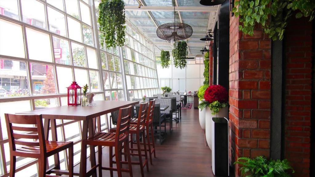 The Arista Hotel Palembang Kültér fotó