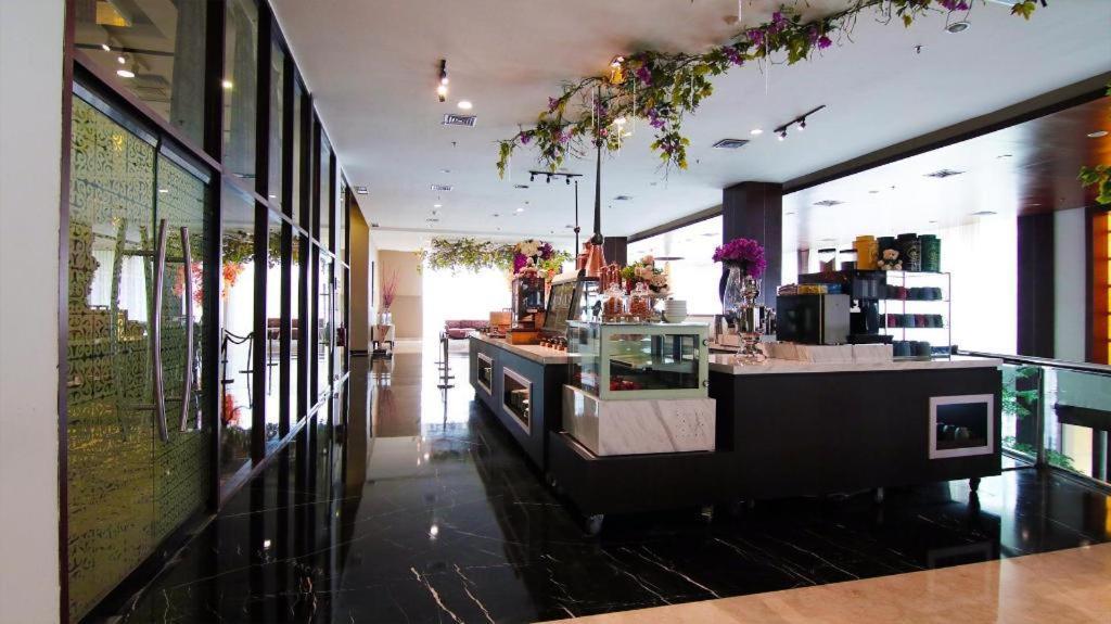 The Arista Hotel Palembang Kültér fotó